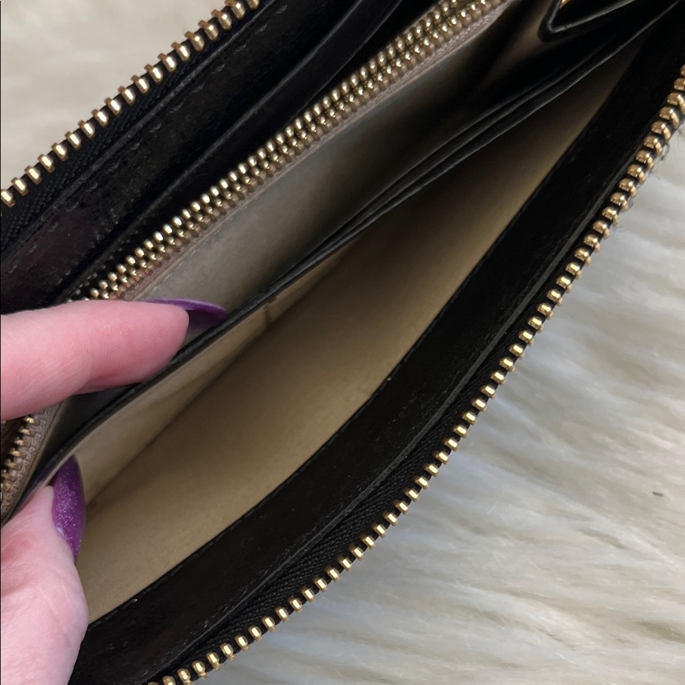Chic Chloe Black Leather Long Wallet - Picture 13 of 14